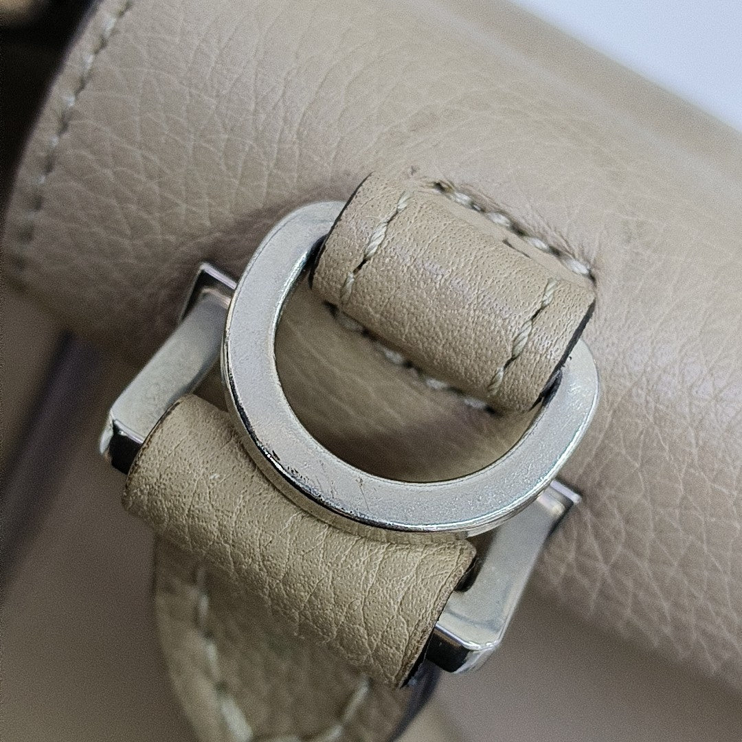 TRAPEZE Small Calfskin Beige