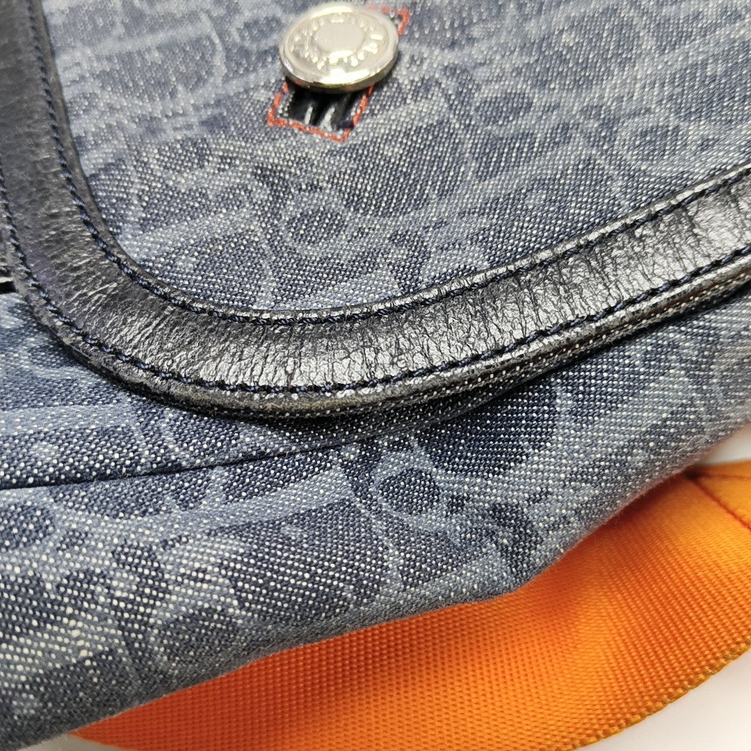 Oblique Canvas Blue