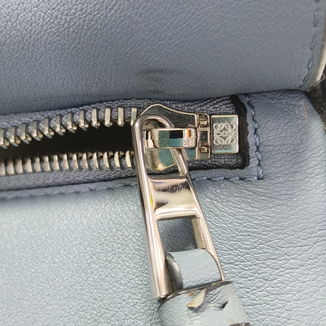 Puzzle Medium Calfskin Blue