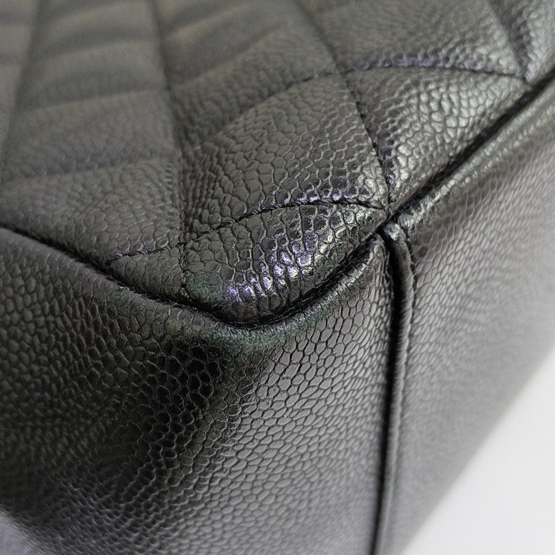 CHANEL GST Large Quilted Grained Calfskin Black