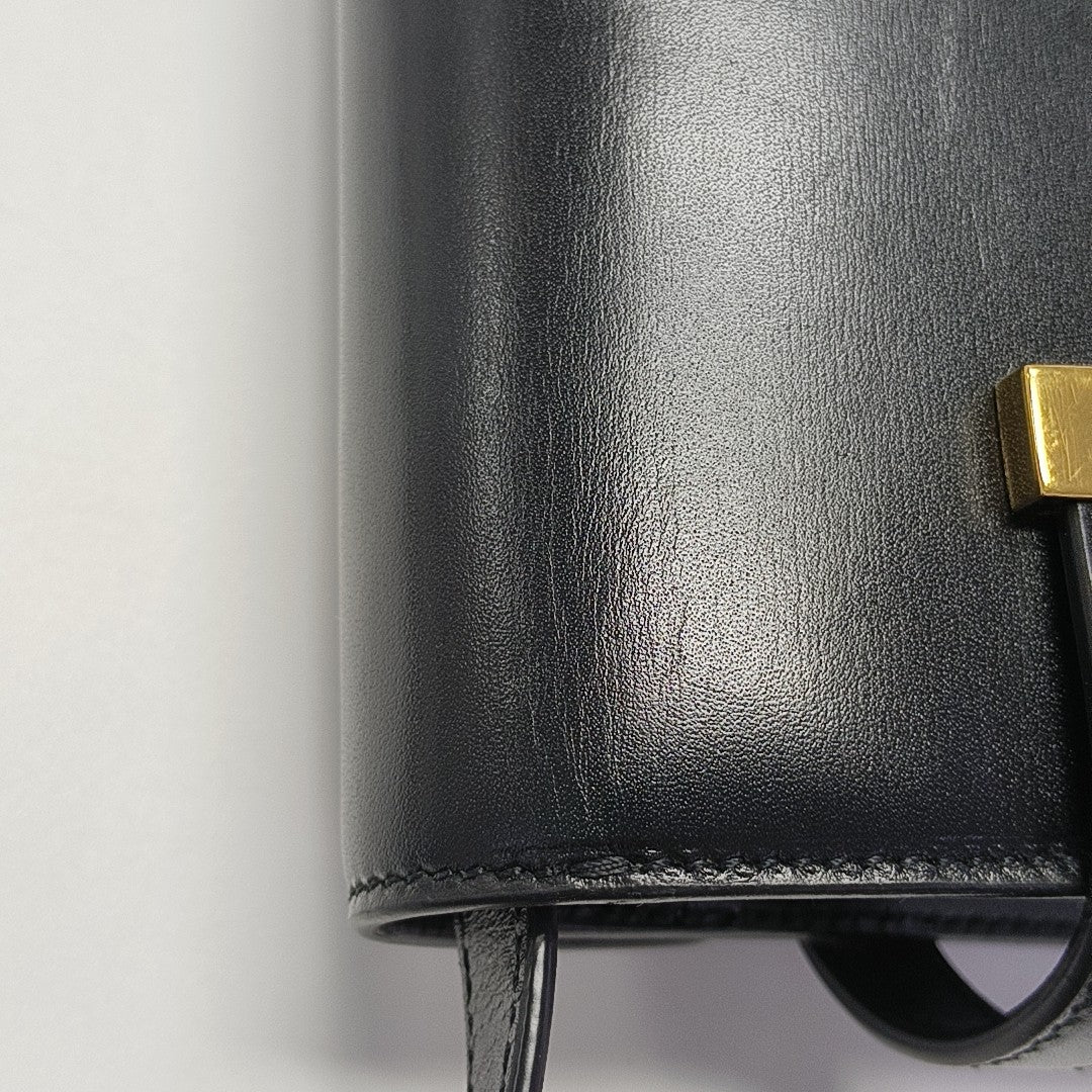 MANHATTAN Small Calfskin Black