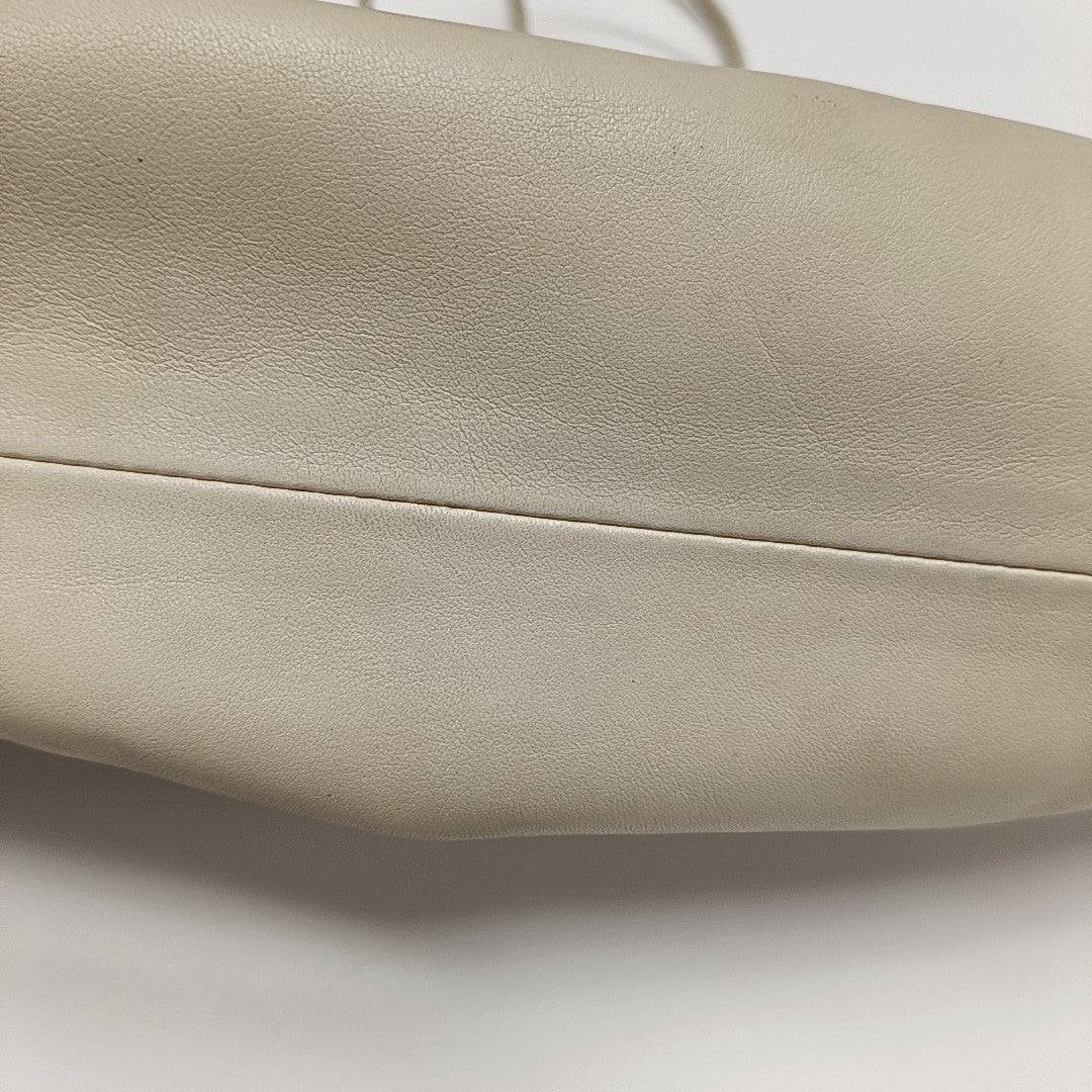 The Pouch Mini Calfskin Beige