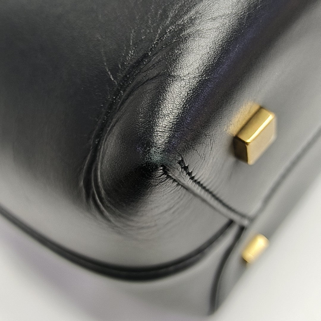 LE 37 Small Calfskin Black