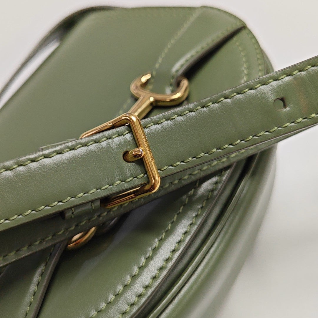 CRÉCY Small Calfskin Green