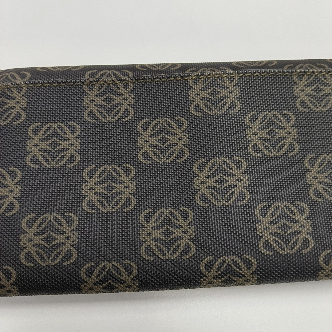 Monogram Leather Clutch Gray