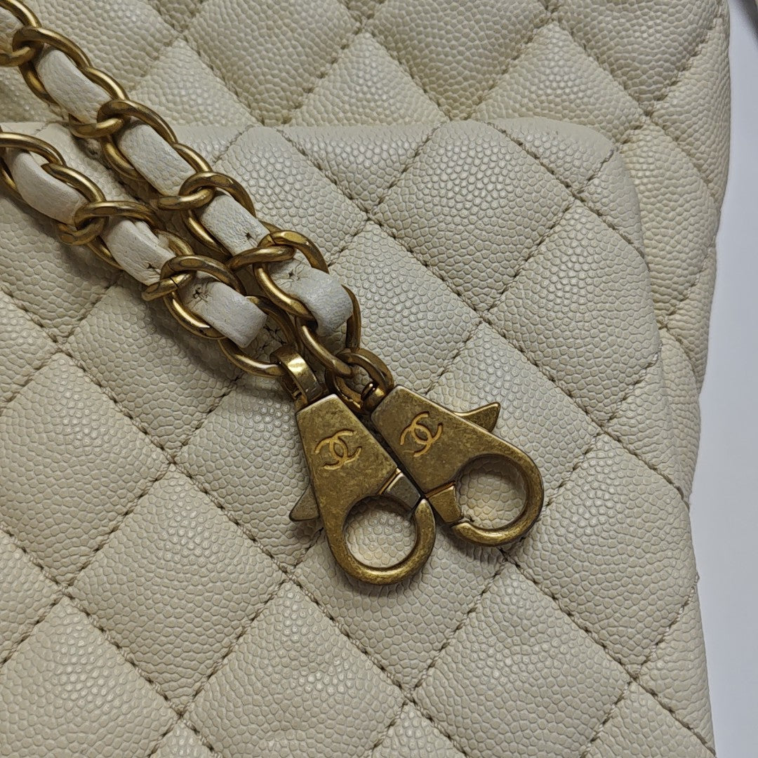 COCO HANDLE Medium Quilted Grained Calfskin Beige