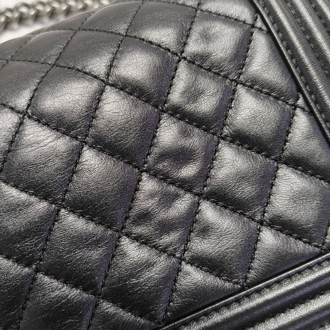 BOY CHANEL Medium Quilted Calfskin Black