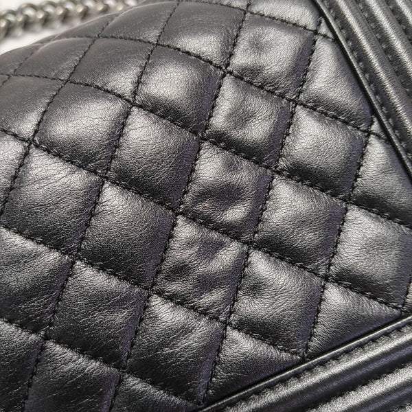 BOY CHANEL Medium Quilted Calfskin Black