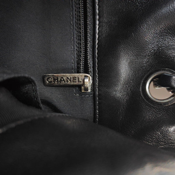 Quilted Lambskin Shoulder Bag Black