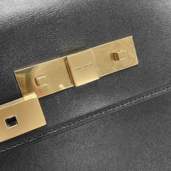 MANHATTAN Medium Calfskin Black