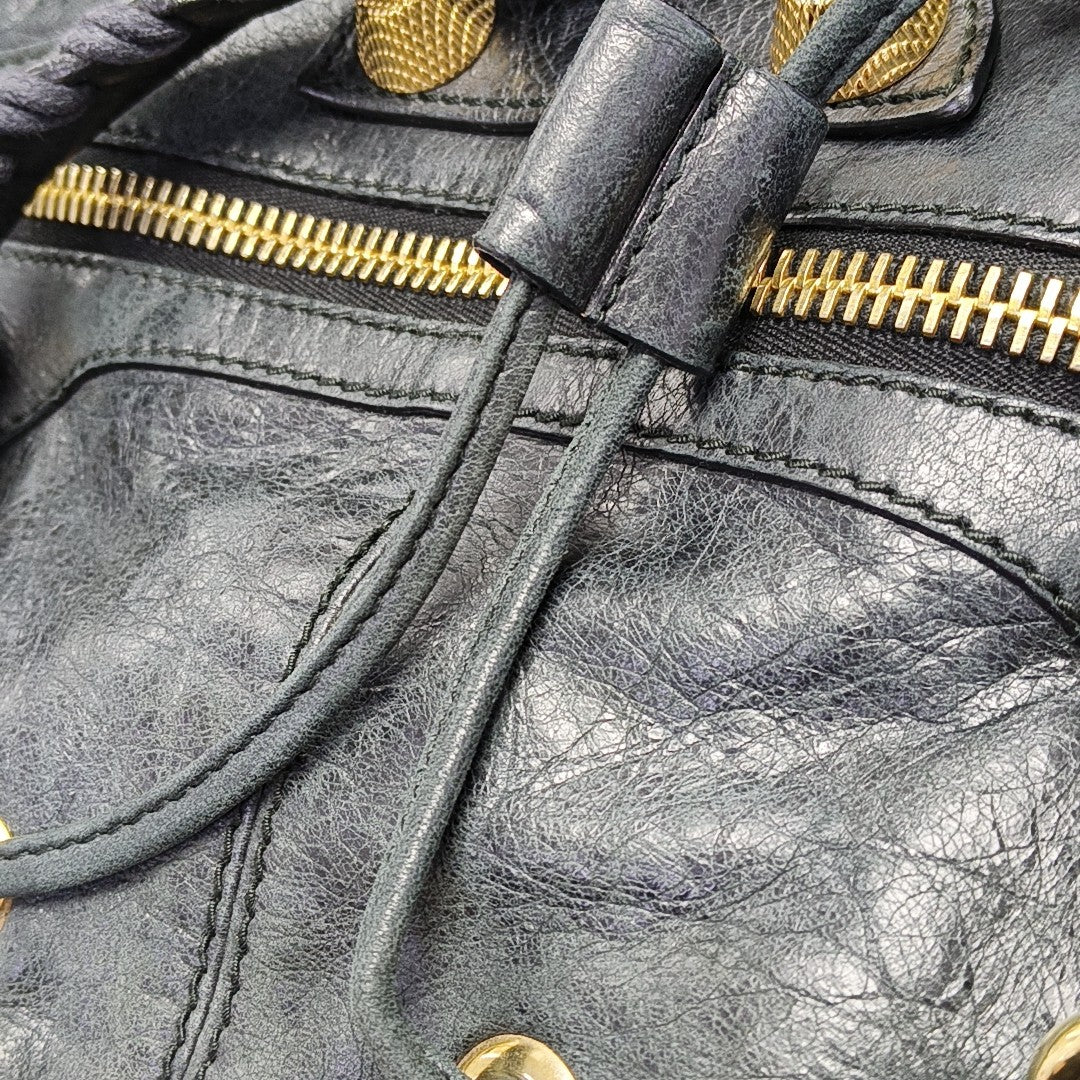 Pompon Bag Calfskin Black