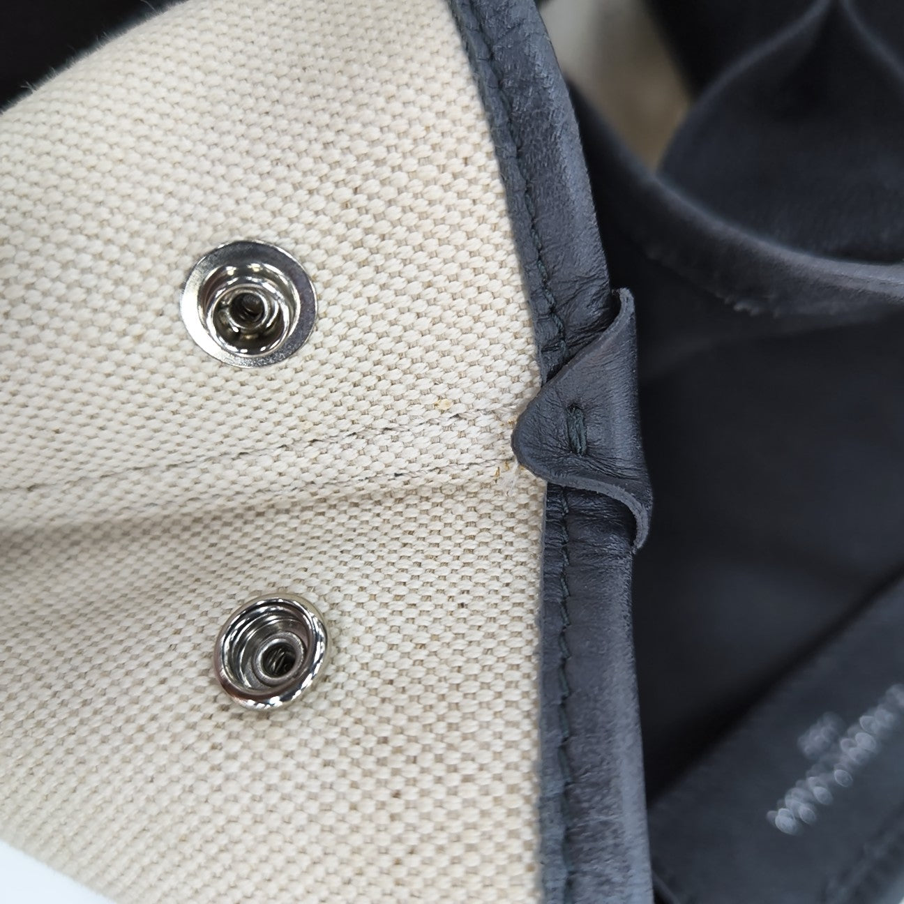 Navy Mini Canvas White