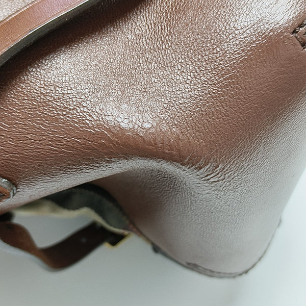 Manor Canvas Brown