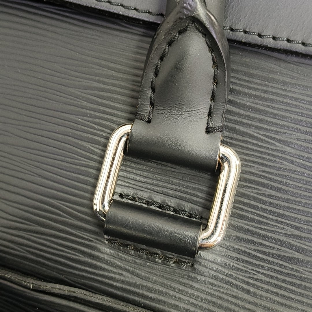 Epi Shoulder Bag Black