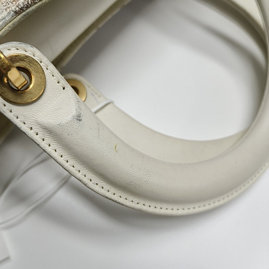 Lady Dior Medium Lambskin White