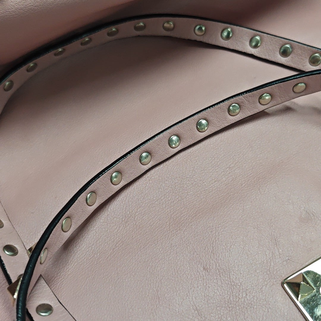 Rockstud Medium Leather Pink