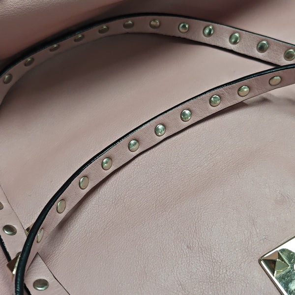 Rockstud Medium Leather Pink