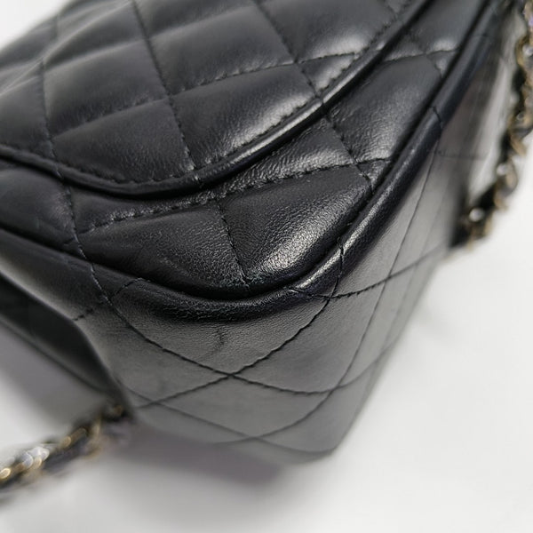 CLASSIC FLAP Mini Quilted Lambskin Black