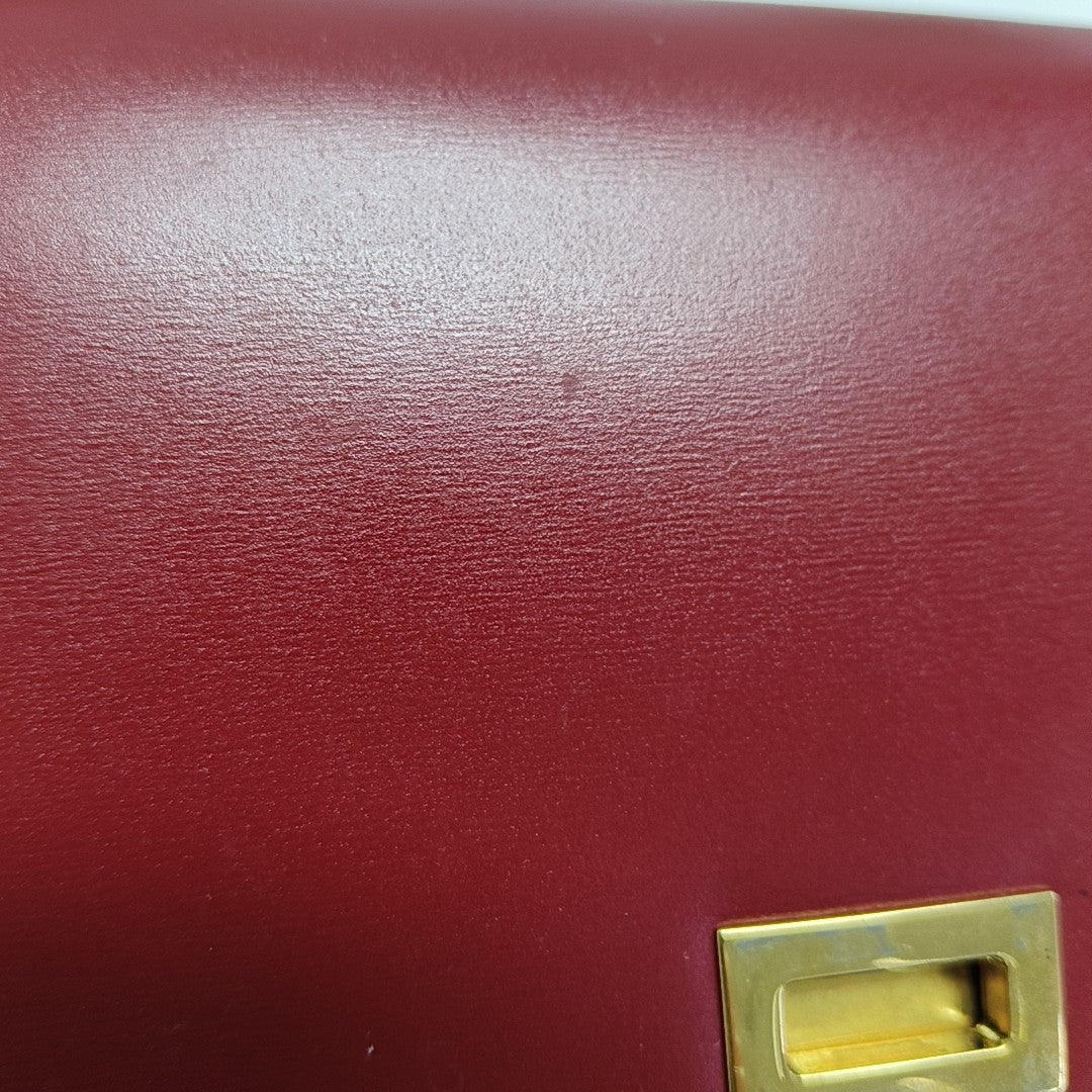 CLASSIC BOX Piel de ternera mediana Roja