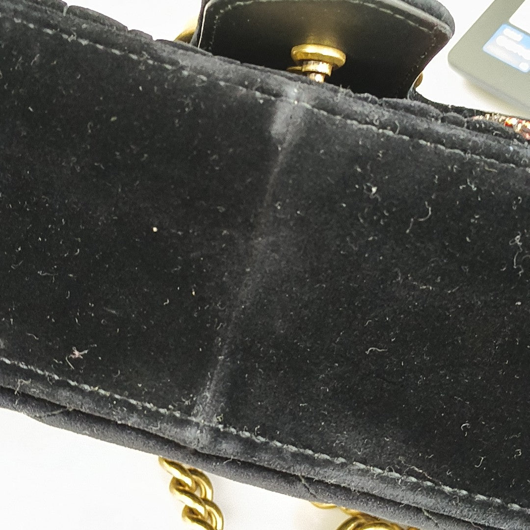 Authenticated pre-owned  GG Marmont Medium Quilted Velvet Black - Shoulder Bag at Looply