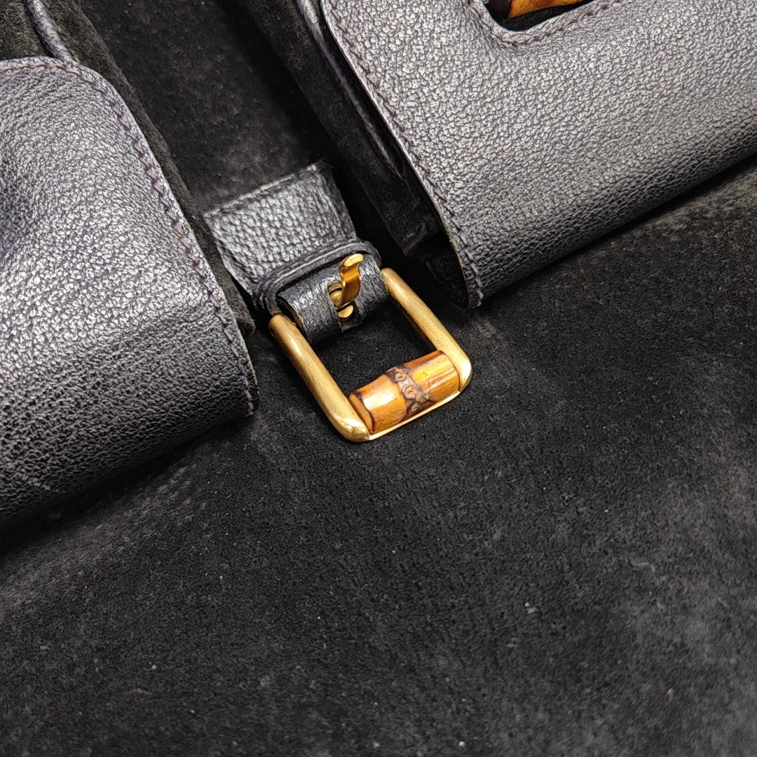 Bamboo 1947 Medium Suede Black