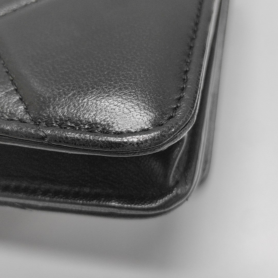 CHANEL 19 Quilted Lambskin Black