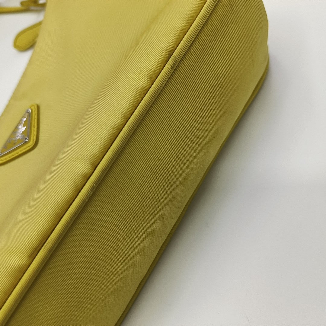 Re-Edition2000 Mini Nylon Yellow