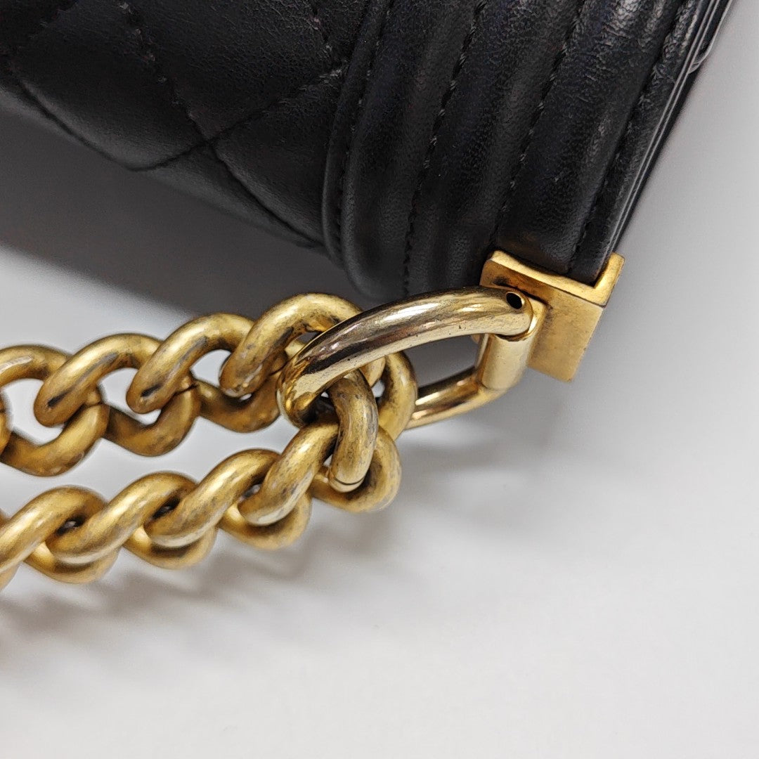BOY CHANEL Medium Quilted Calfskin Black