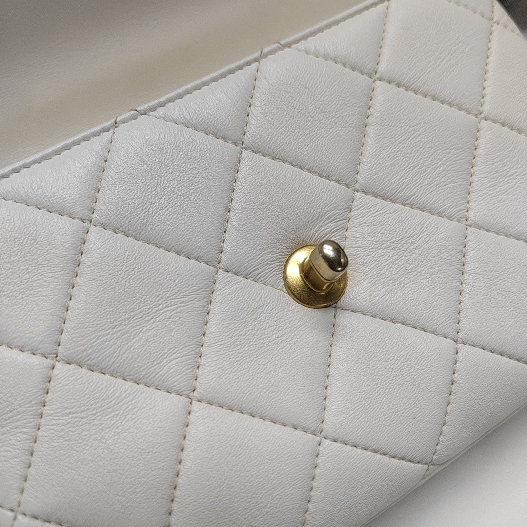 Quilted Lambskin Shoulder Bag Mini White