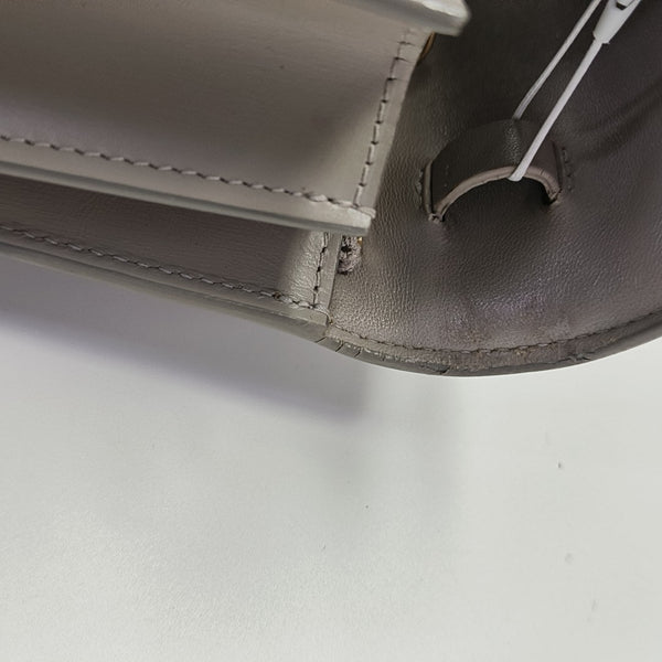 CLASSIC BOX Medium Calfskin Gray