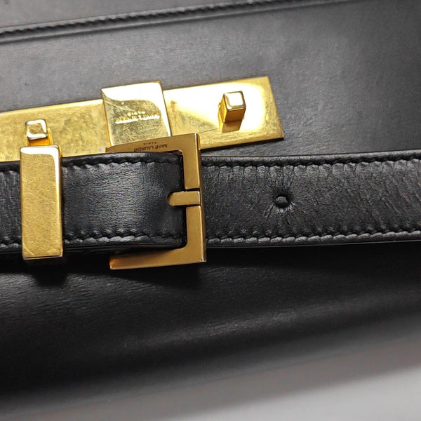 MANHATTAN Medium Calfskin Black
