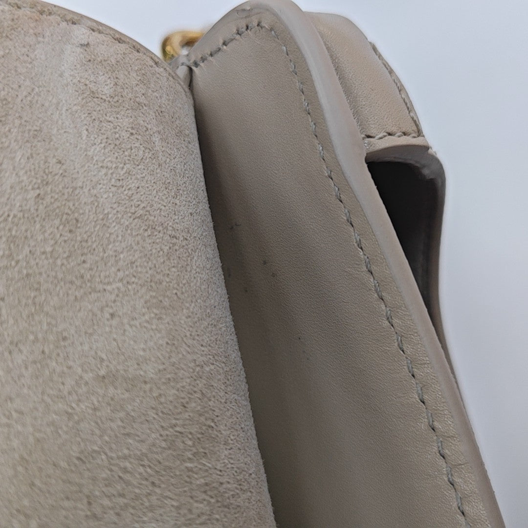 Bobby Medium Calfskin Beige
