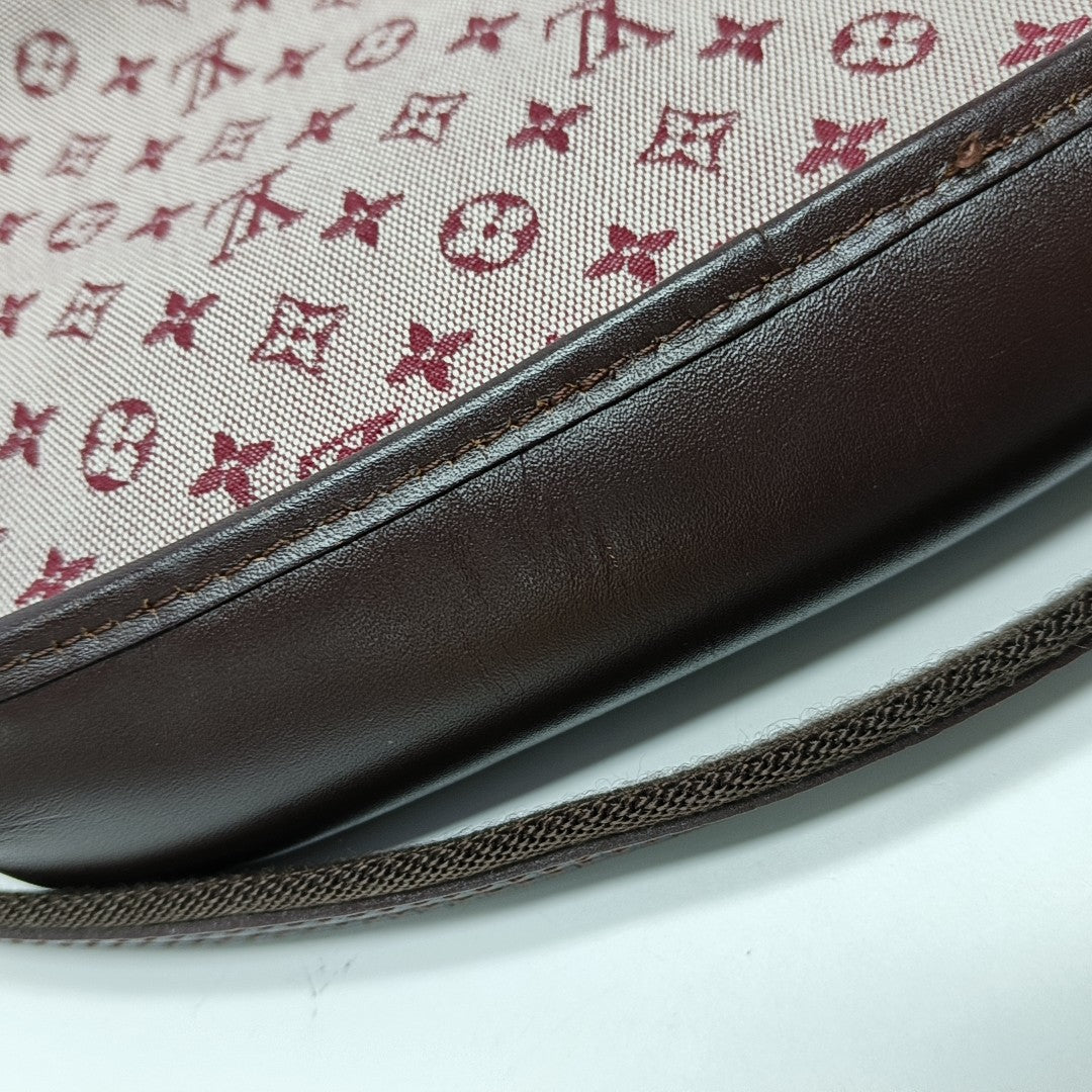 BERANGERE Monogram Canvas Red