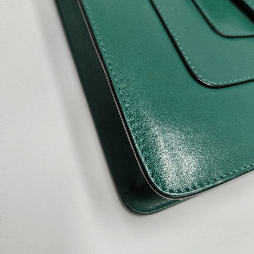 SERPENTI FOREVER Medium Calfskin Green