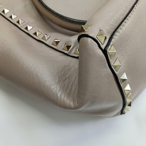 Rockstud Calfskin Gray