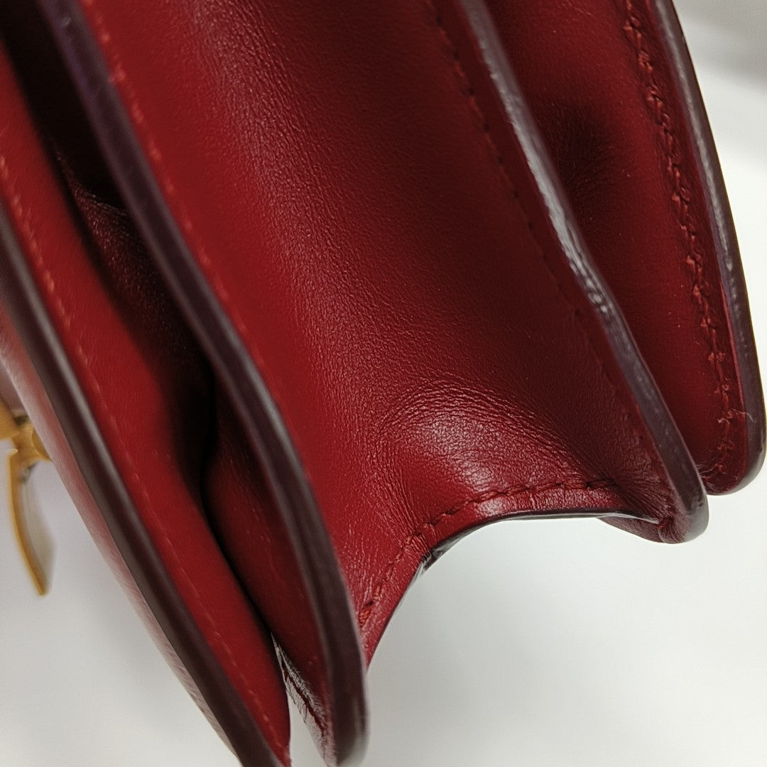 CLASSIC BOX Mini Calfskin Red