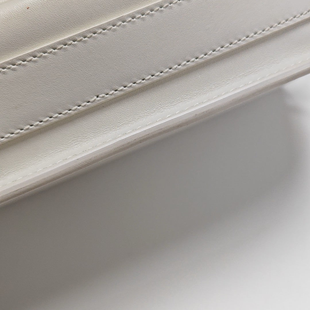 Bobby Medium Calfskin White