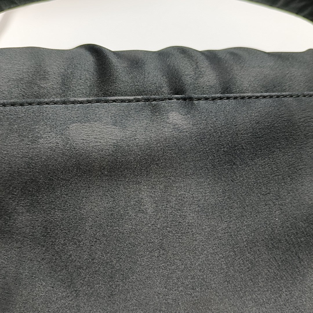 Bolso de mano de nailon negro