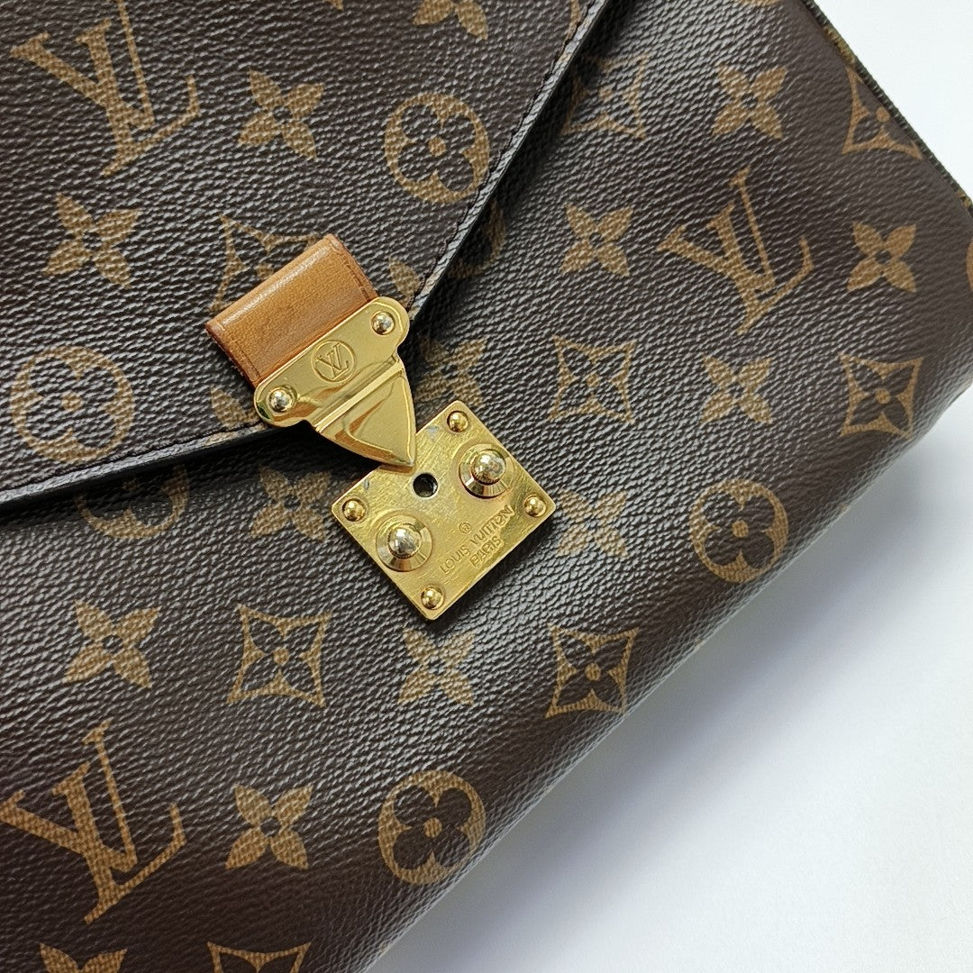 MÉTIS MM Monogram Coated Canvas Brown