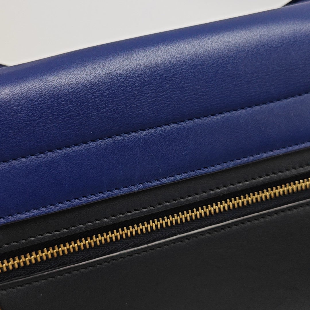 TRAPEZE Medium Calfskin Blue