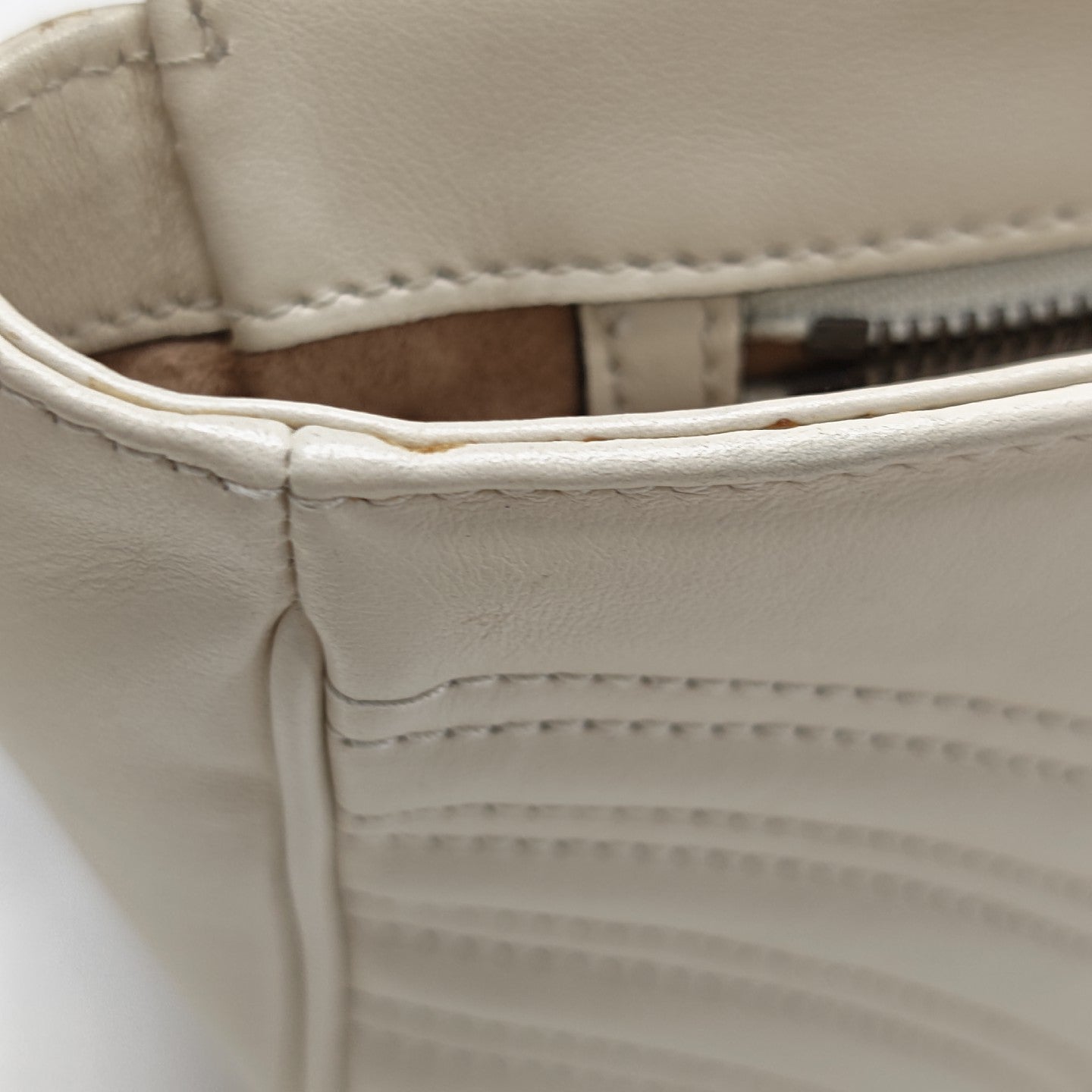 GG Marmont Medium Quilted Calfskin White
