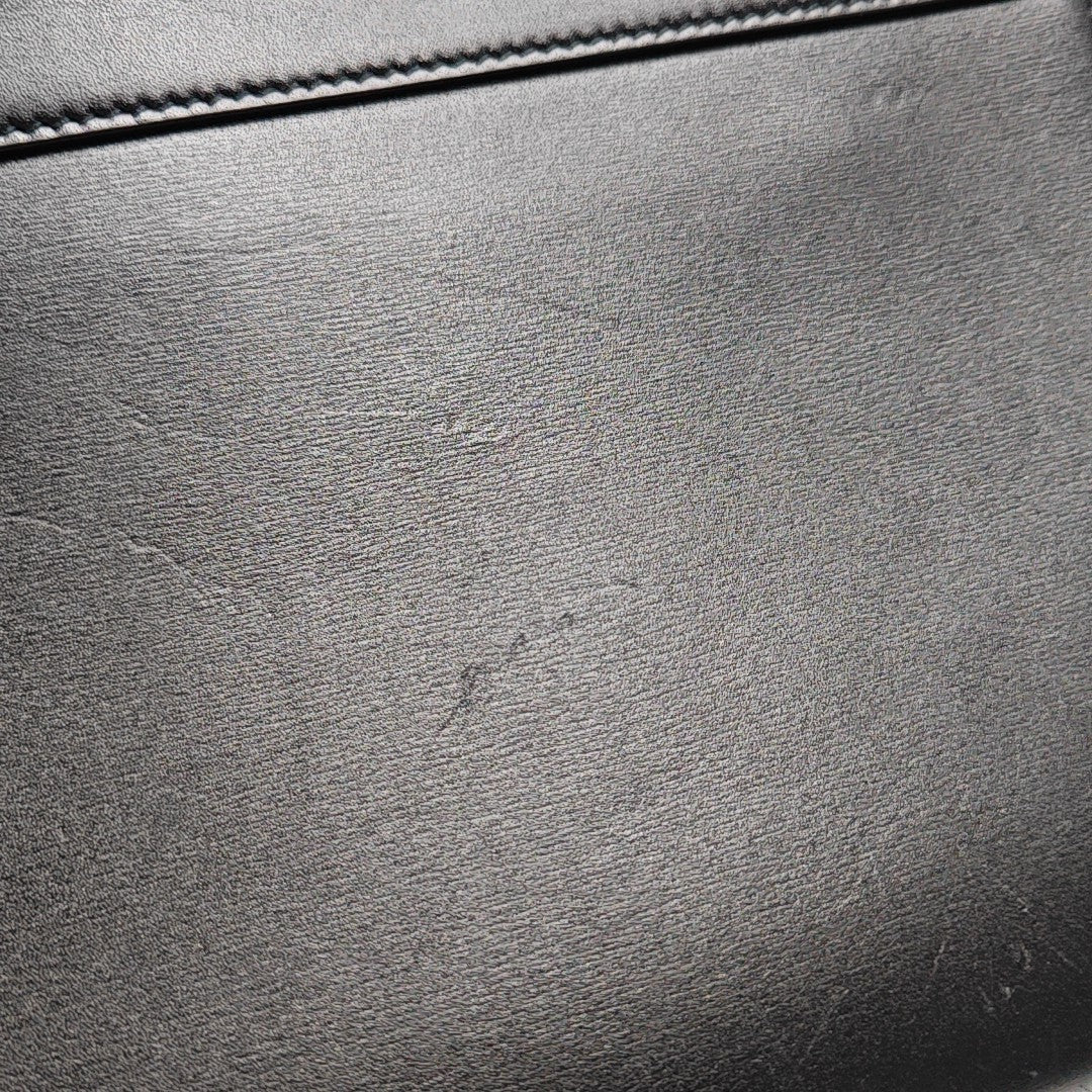 MANHATTAN Medium Calfskin Black