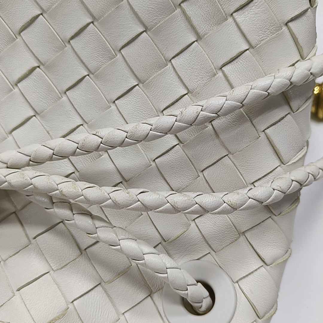 Authenticated pre-owned  Andiamo Lambskin White - Shoulder Bag at Looply