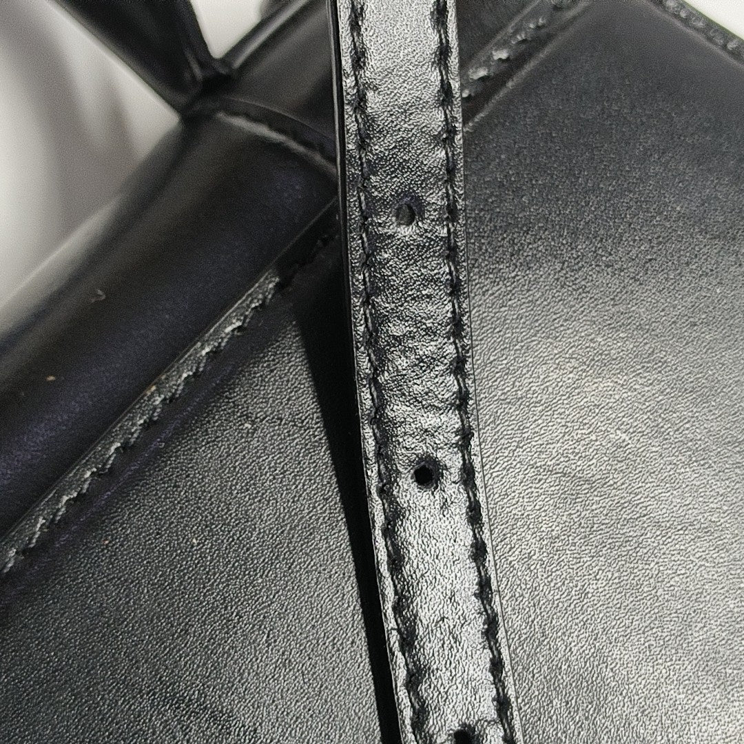 Hourglass XS Calfskin Black