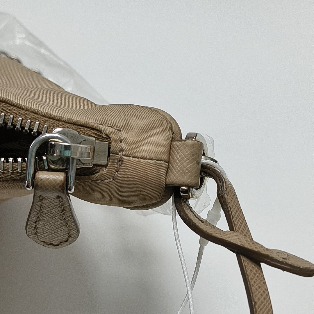 Re-Edition2005 Nylon Beige
