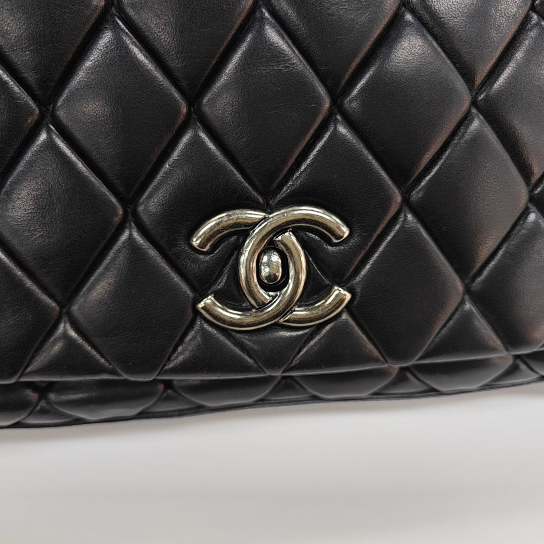 Quilted Lambskin Shoulder Bag Black