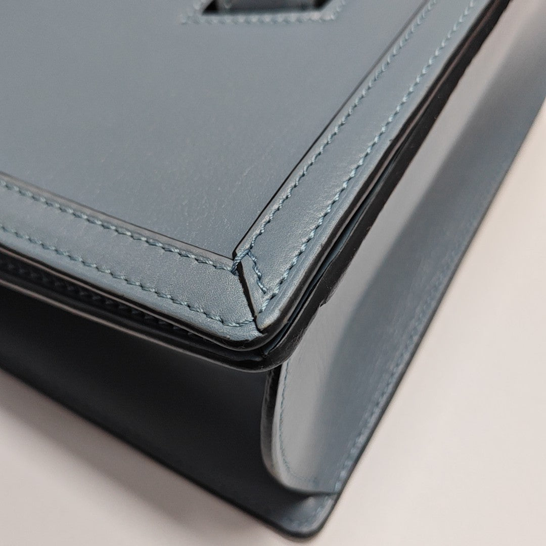 Barcelona Medium Calfskin Blue
