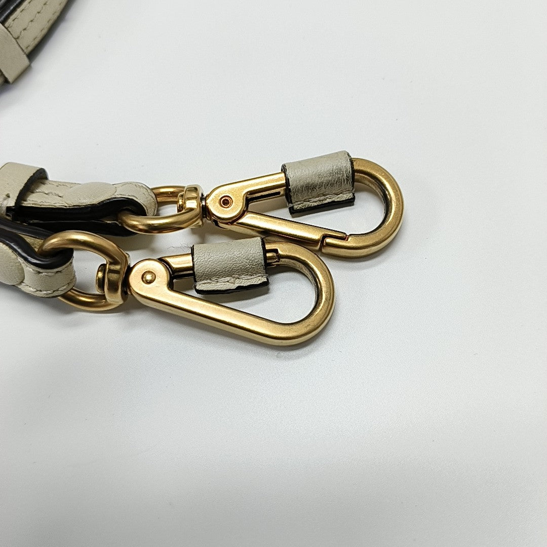 Nile Medium Calfskin White