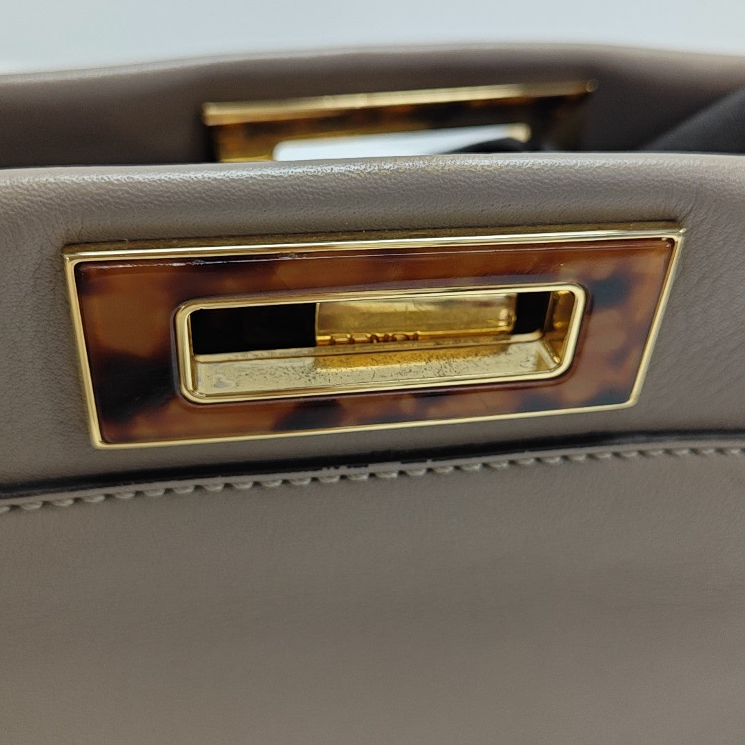 Peekaboo Medium Calfskin Beige