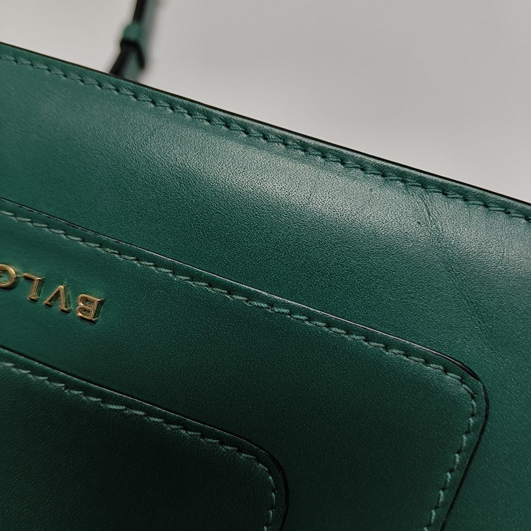 SERPENTI FOREVER Small Calfskin Green